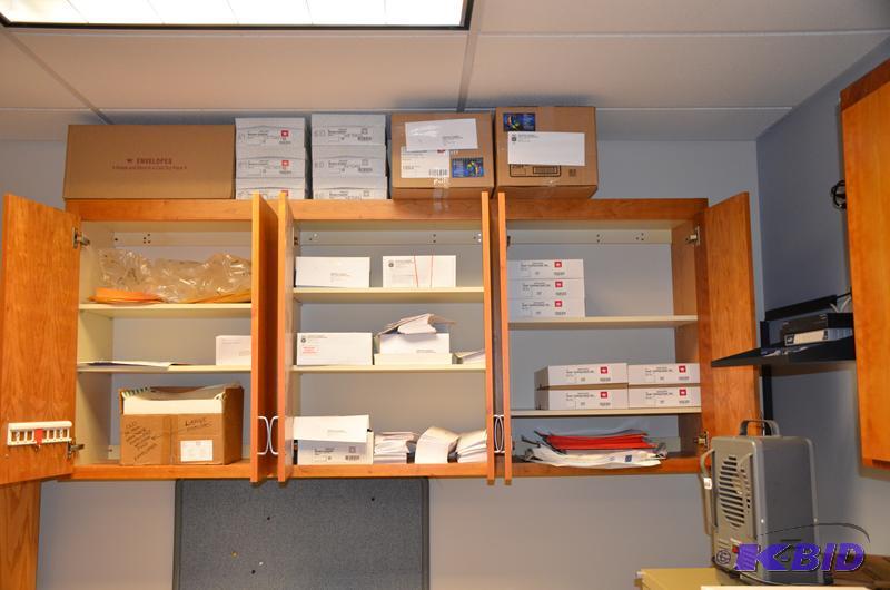 lot 92 image: Cases of envelopes of various sized with comp...