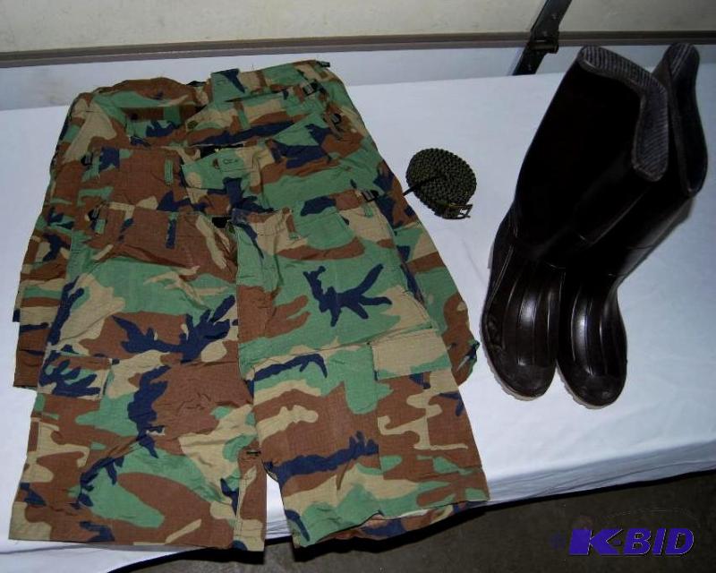 Lot of 4 Pair Mens HQ Issue Military Style BD...