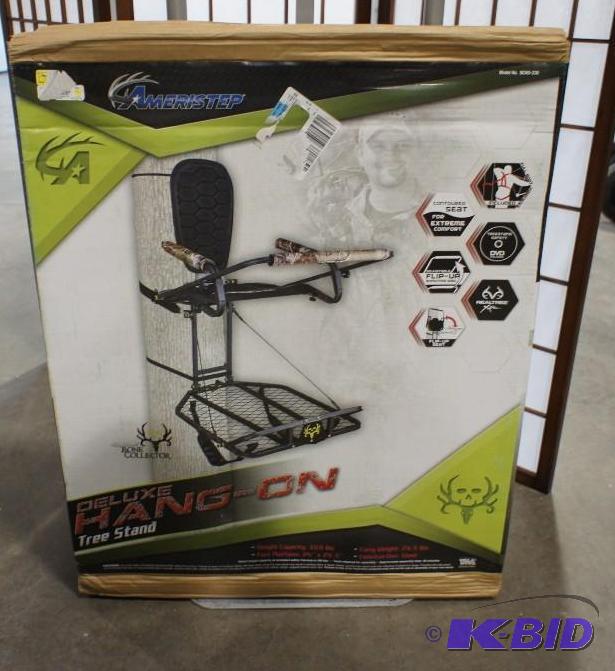lot 3 image: New Ameri-Step Deluxe Hang-On Tree Stand - Mo...