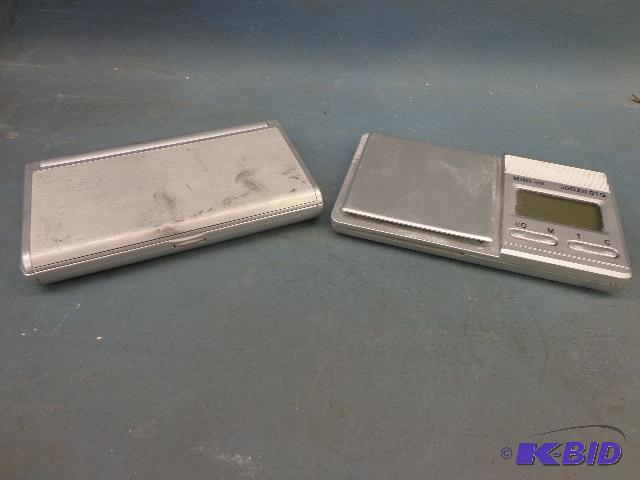 lot 100 image: Digital Scales   Superior Balance Mini 50, wo...