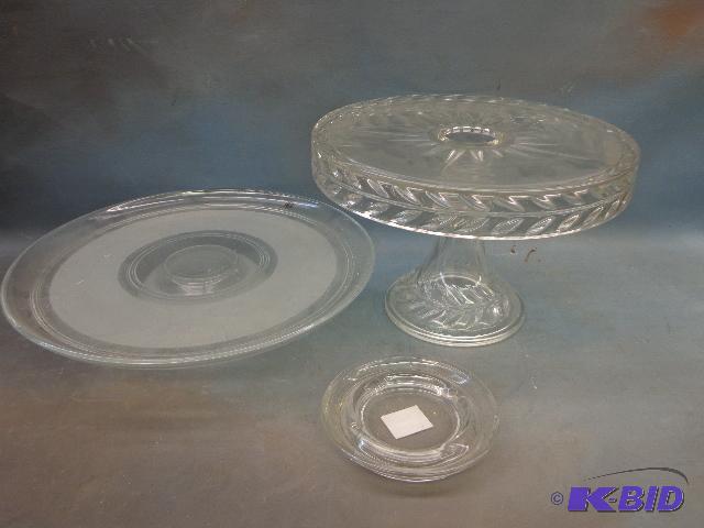 lot 113 image: Cake Stands   10 X 7 and 12&nbspX 3 ...