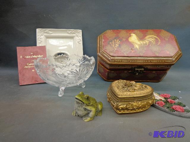 lot 125 image: Jewelry&nbspBox, Picture Frame and a Thermom...