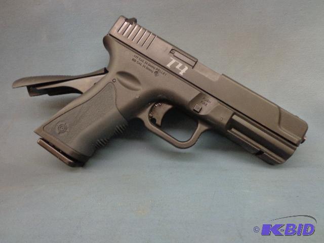 lot 16 image: Pellet  BB Gun   T4 .177 Cal 4.5 m  8" ...