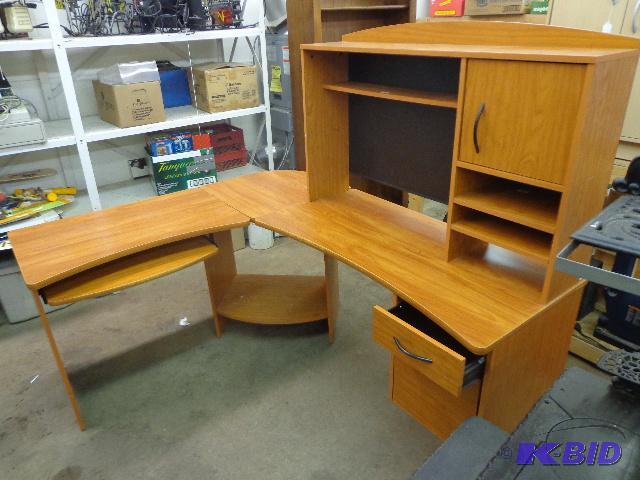 lot 3 image: 3 Piece Office desk   Keyboard tray  Upper sh...