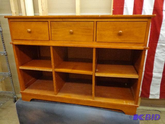 lot 30 image: 3 Drawer TV Stand   40 X 31 X 15  Good condit...