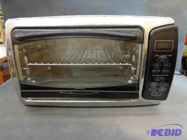 lot 81 image: Oster Toaster Oven   20 X 12 X 12  Pull out t...