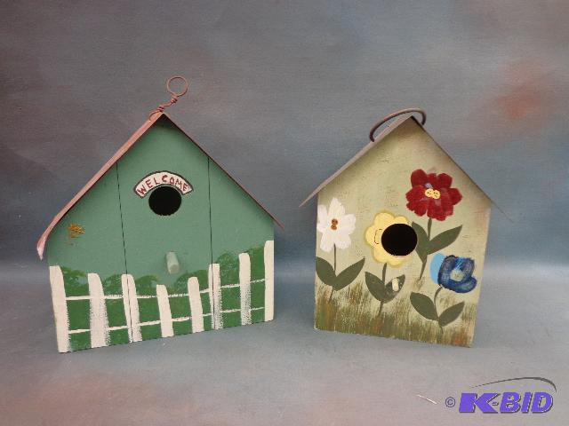lot 85 image: Birdhouses   Metal one is 7 X 5 X 9  Wooden o...