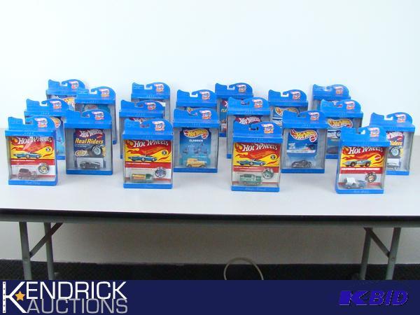 lot 15 image: 19 Vintage MINT ON CARD Hot Wheels Authentic Commemorative Replicas