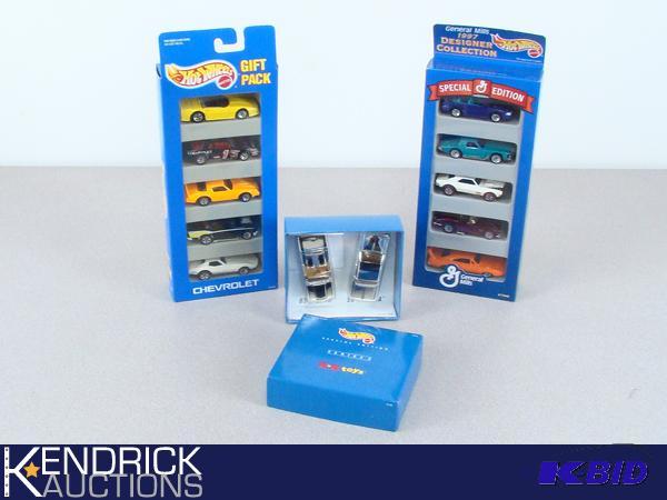 lot 17 image: 2 - 5 Car Hot Wheels Vintage MINT IN BOX Gift Packs, and 2 KB Toys Special Edition Cars