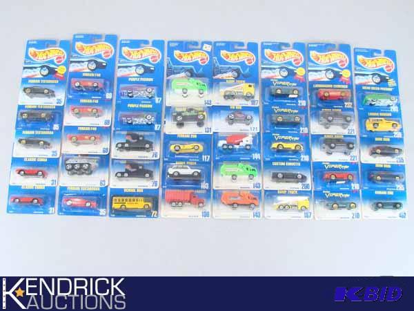 lot 37 image: 40 Vintage MINT ON CARD 1992 Hot Wheels