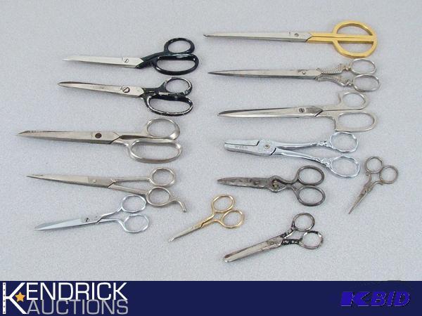 lot 48 image: 13 Vintage Metal Scissors