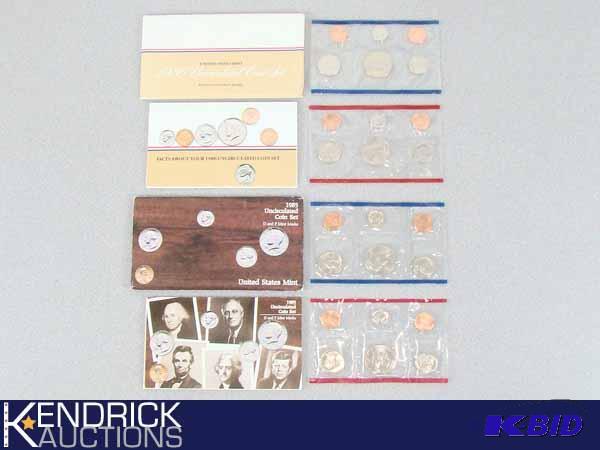 lot 70 image: 1985, and 1986 U.S. Mint Uncirculated Coin Sets