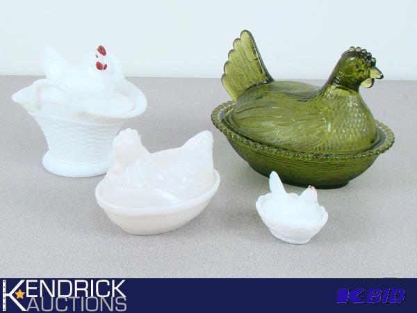 lot 78 image: 4 Vintage Glass Nesting Hen Dishes