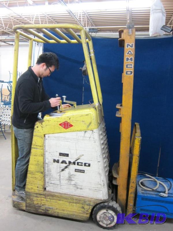 Stand Up Fork Lift