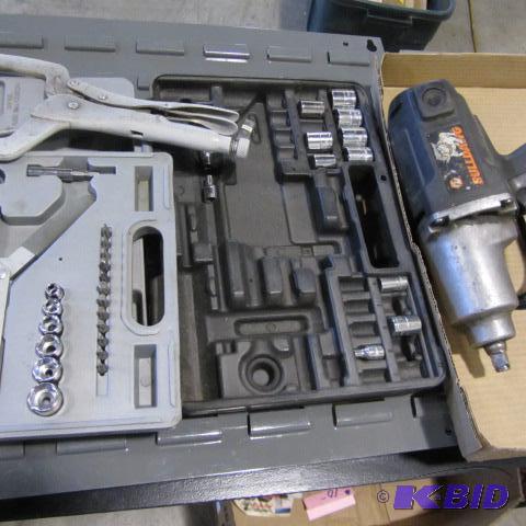 lot 109 image: Electric Ratchet