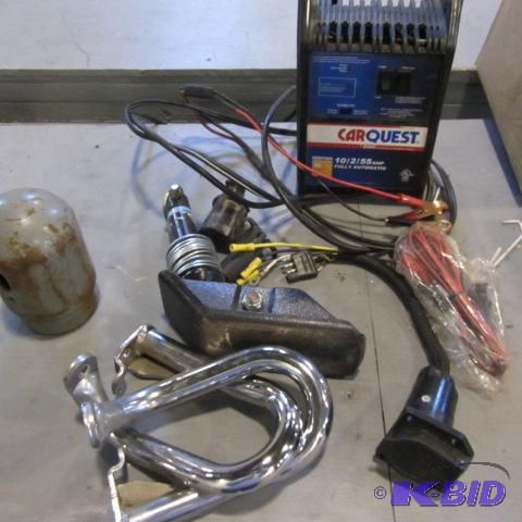 lot 117 image: Battery Charger, Automotive