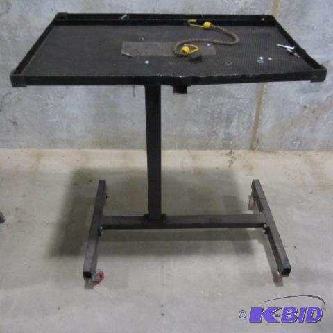 lot 12 image: Auto Workstand