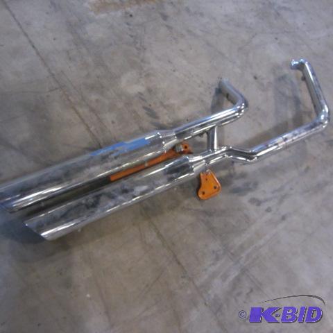lot 23 image: Harley Exhaust Pipes