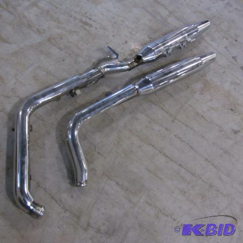 lot 26 image: Harley Exhaust Pipes