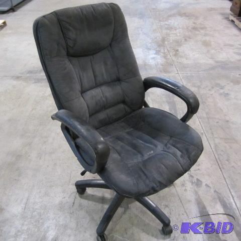 lot 66 image: Office Chair