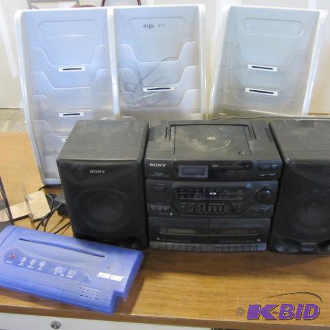 lot 72 image: Sony Boombox, Files