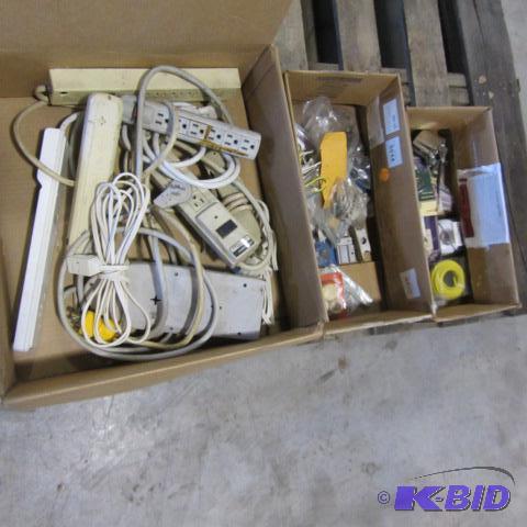 lot 77 image: Power Strips, Hardware