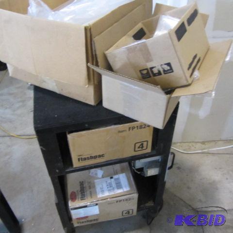 lot 98 image: Roller Cart, Flashpack Bags