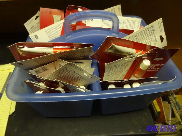 lot 103 image: Carrying Tote Full of Testers. Plastic Model ...