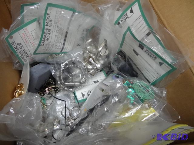 lot 106 image: Box of Misc Jewelry, Most in Need of Repair, ...