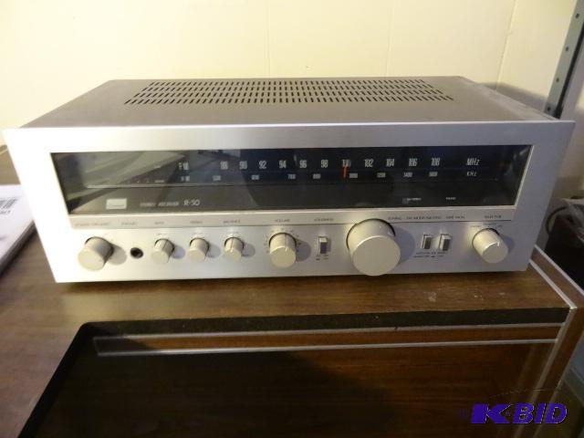 lot 134 image: Sansui Stereo Receiver R-30...