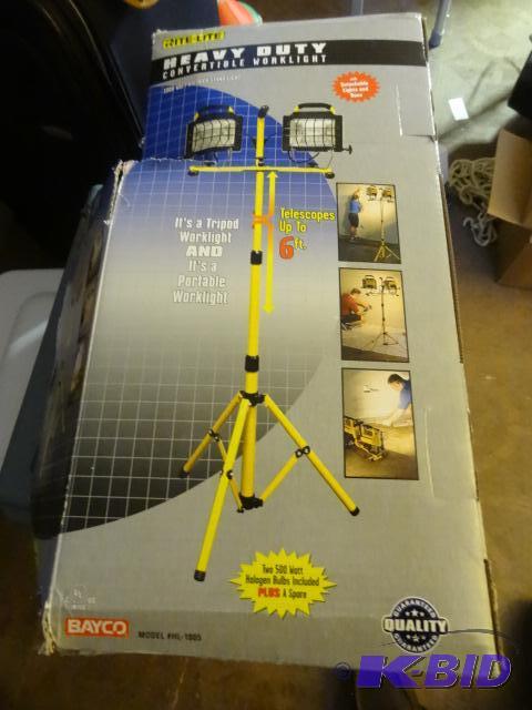 lot 150 image: Rite Lite Heavy Duty Convertible Work Light, ...