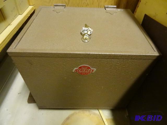lot 174 image: Hercules Letter Vault Safe. Includes Keys 16 ...