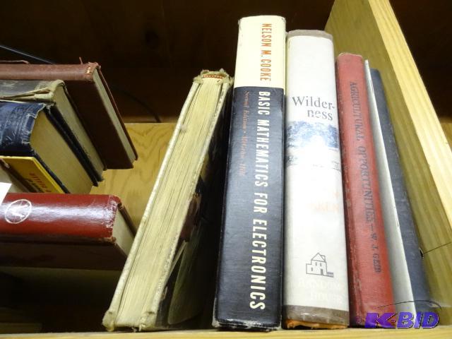 lot 182 image: Misc Vintage Books Bring Boxes....