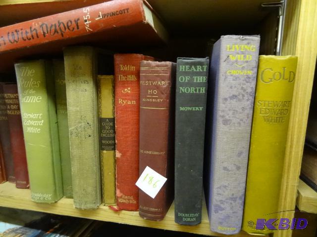 lot 186 image: Misc Vintage Books Bring Boxes....