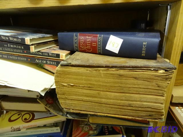 lot 187 image: Misc Vintage Books Bring Boxes....