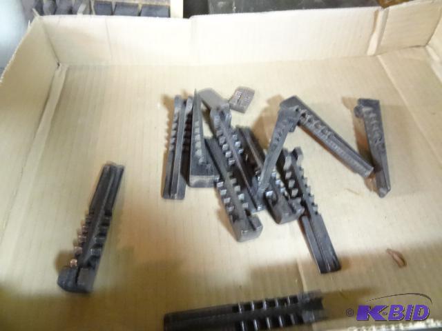 lot 20 image: Challenge Chase Lock Ups...