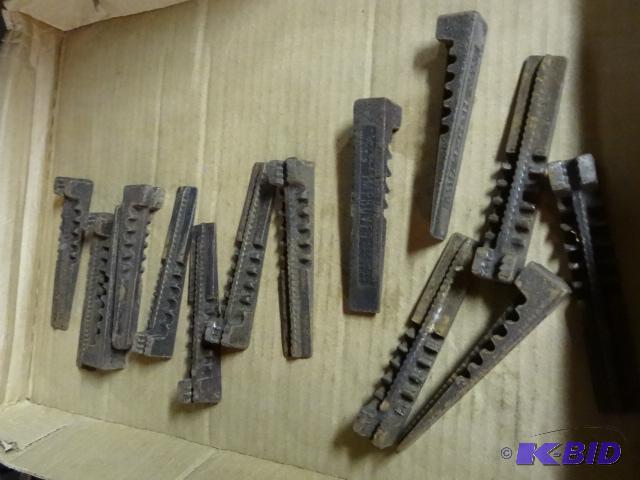 lot 25 image: Challenge Chase Lock Ups...