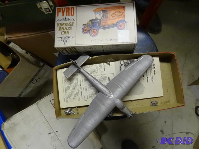 lot 46 image: 2 Vintage Plastic Models...