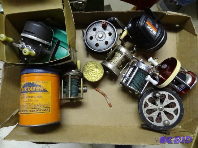 lot 49 image: Misc Fishing Reels. Most are Vintage...
