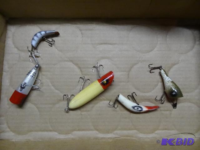 lot 50 image: Misc Vintage Lures...