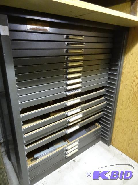 lot 6 image: Hamilton Type Setter Cabinet, Missing 3 Drawe...