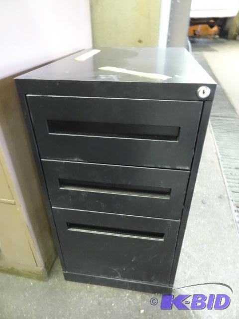 3 drawer metal ped. 15 x 24 x 28...