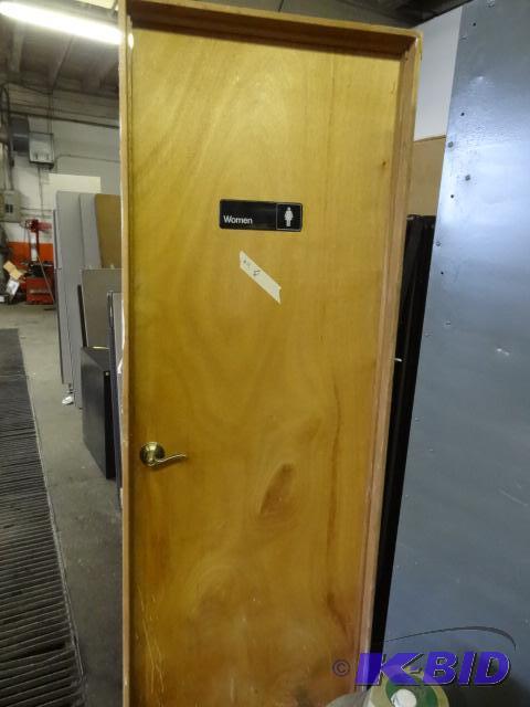 Hollow core door with frame. 28 x 80...