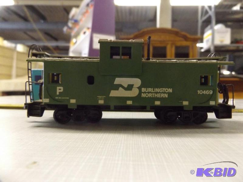 Burlington Northern Caboose, Athearn Miniatur...