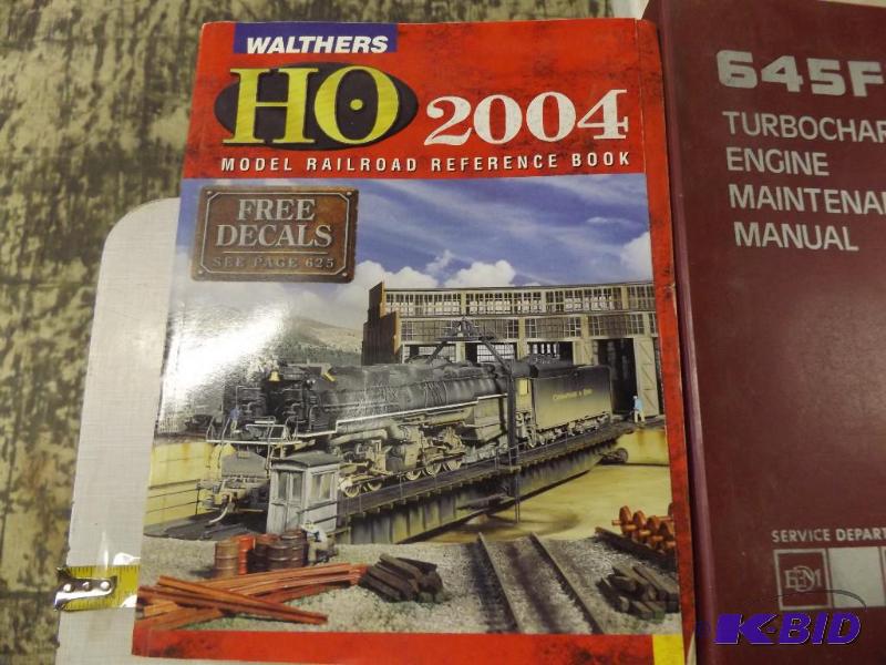 2004 Walthers HO Model Railroad Reference Boo...