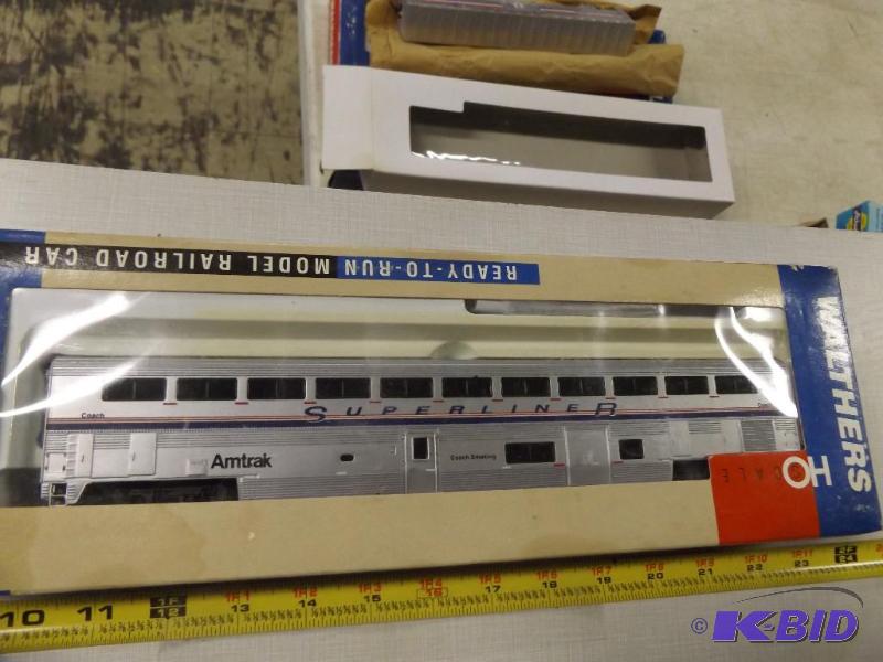 Walthers Amtrak Superline Coach Smoker, phase...