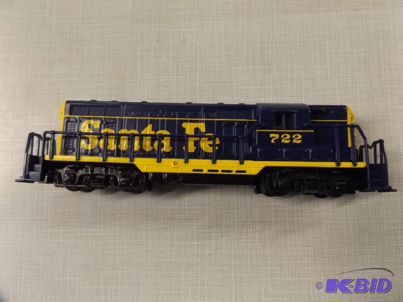 Lionel Atchinson, Topeka &amp Santa Fe GP-9 ...