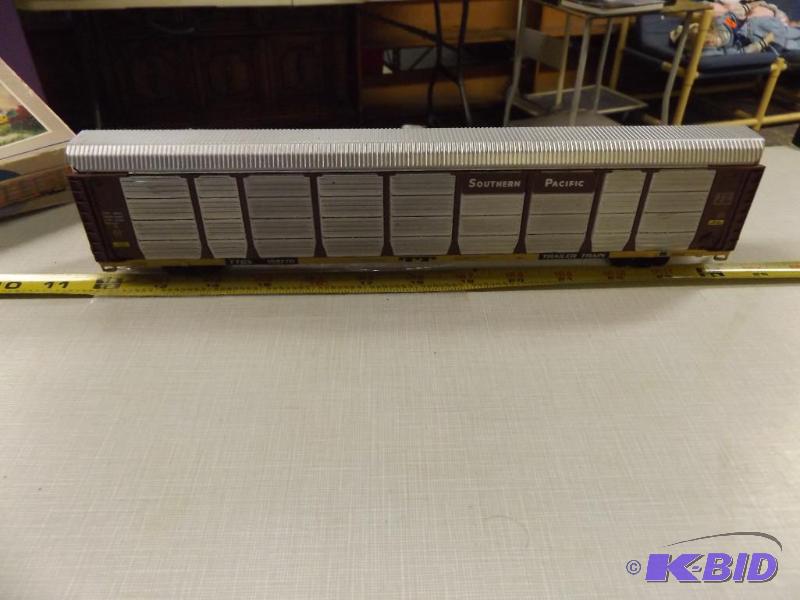 Southern Pacific Trailer Train Car with box...