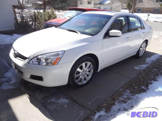 lot 1A image: 2006 Honda Accord. 124,475 miles on 3.0 lt ga...