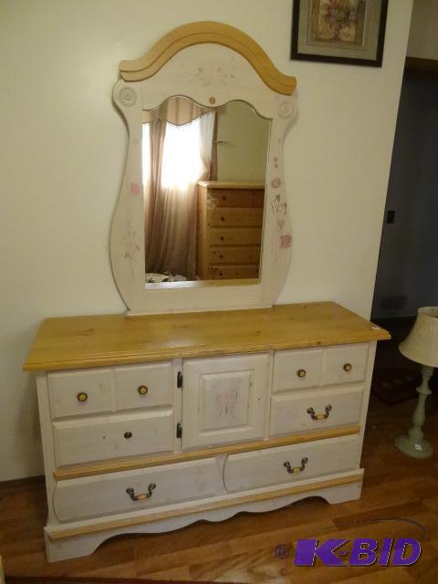lot 20 image: Bedroom dresser with attached mirror. 6 drawe...